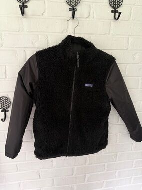 Youth Medium Patagonia Black Sherpa Fleece Jacket